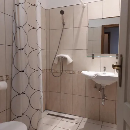 Bed & Breakfast Boroka Panzio